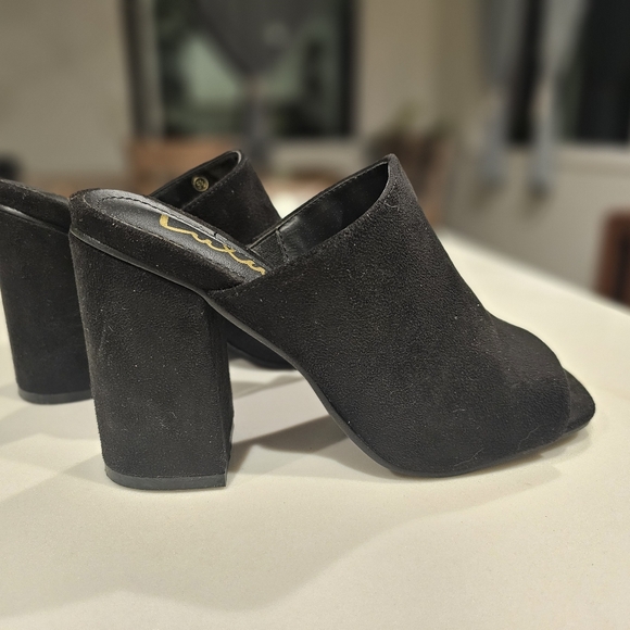 Lulus Suede Peep Toe Heel - Picture 5 of 5